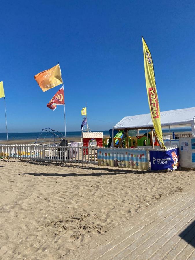 בלונוויל-סור-מר La Villa L'Oiseau Bleu Proche De La Plage Et De Deauville !!! Awards 2025 מראה חיצוני תמונה
